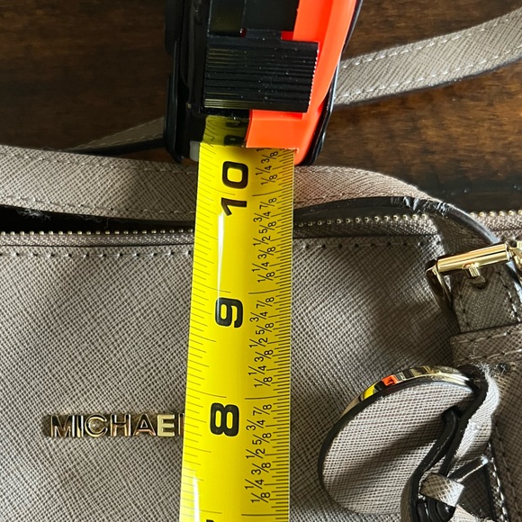 Michael Kors Jet Set East West Top Zip Tote - Picture 15 of 15